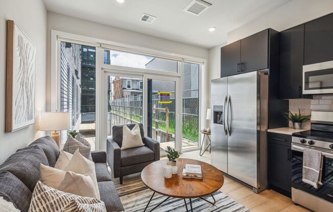 2 beds, 1 bath, 779 sqft, $1,750, Unit 105