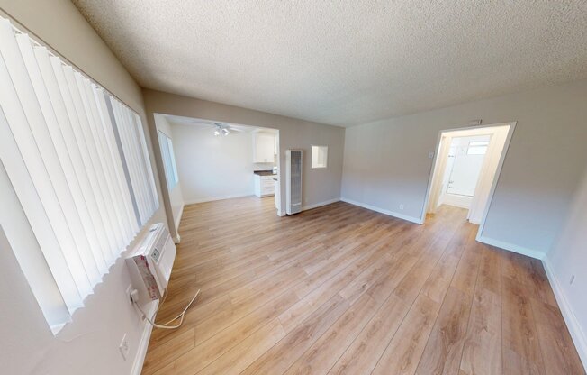 6000 FULTON AVE