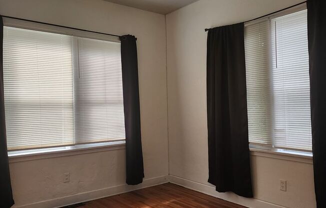 2 beds, 1 bath, $1,425