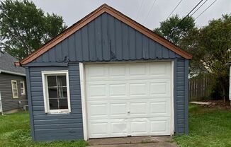 3 beds, 2 baths, $1,600