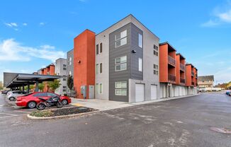 Stunning, 3 Bed - 2 Bath Pet-Friendly Home at West Square - Available NOW!