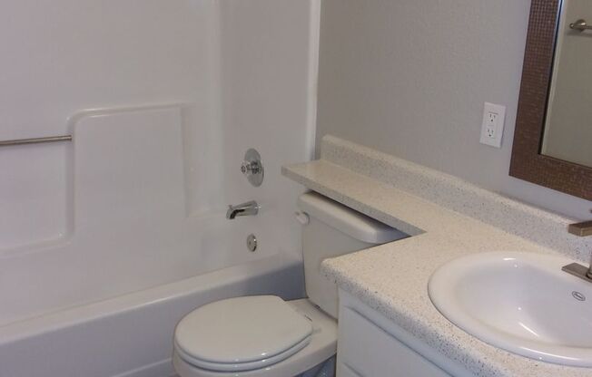 2 beds, 2 baths, 909 sqft, $1,995, Unit 30