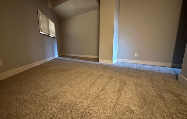3 beds, 2 baths, 1,467 sqft, $2,500, Unit 637