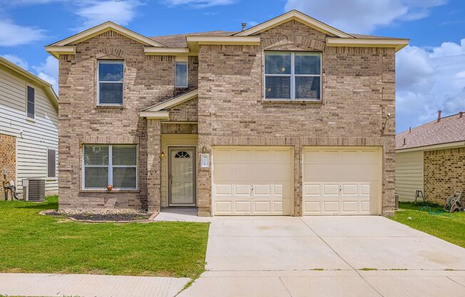 Stunning 4-bedroom/2.5-bathroom Home near JBSA-Randolph (Converse, TX)