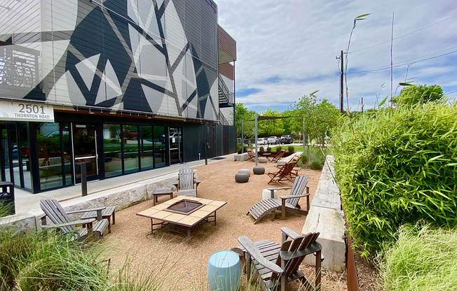 Thornton Flats - Firepit with Outdoor Seating