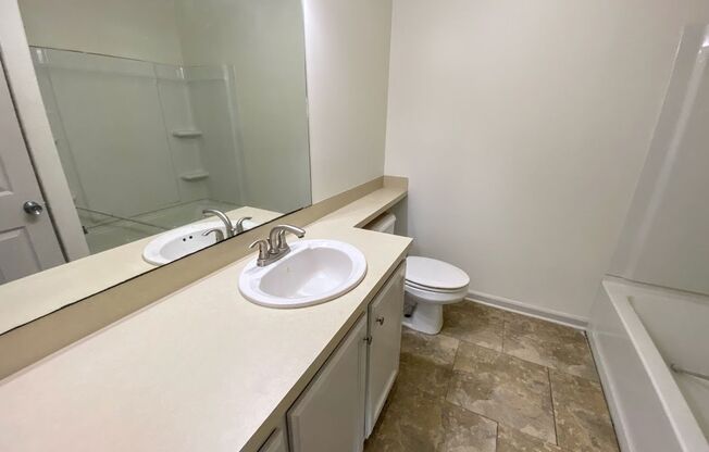 2 beds, 2.5 baths, $1,095, Unit 365 East Sale Road