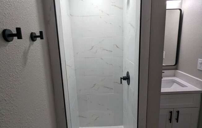 3 beds, 2 baths, 1,146 sqft, $1,695, Unit Unit 49