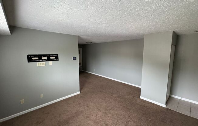 *Ask about our move-in specials!*  1 Bedroom Condo in Reisterstown!