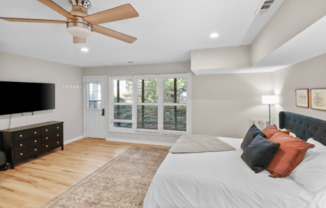 319 WILDBERRY LN