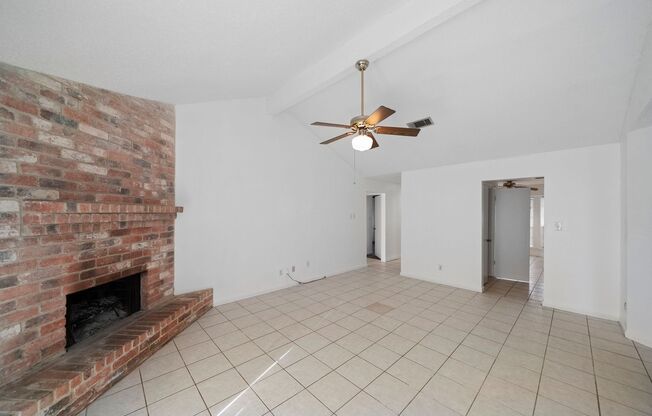 3 beds, 2 baths, $1,599