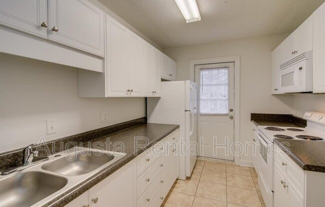 2905 Arrowhead Drive - D9