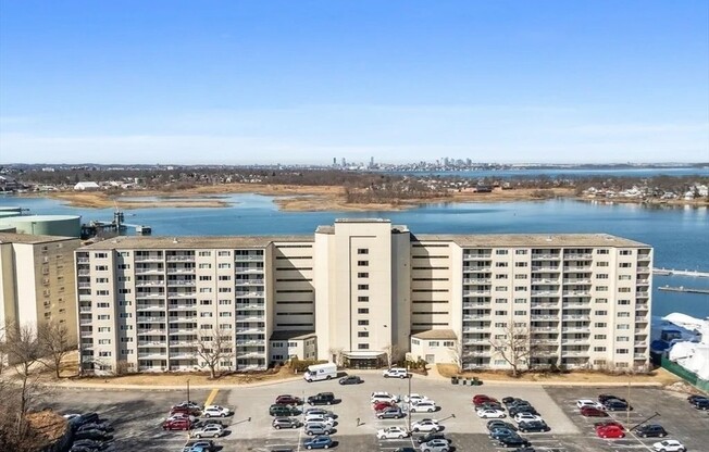 1 bed, 1 bath, 756 sqft, $2,500, Unit 720