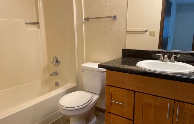 2 beds, 1 bath, 950 sqft, $2,095, Unit 19