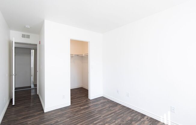 3 beds, 2 baths, 1,105 sqft, $3,695, Unit 137