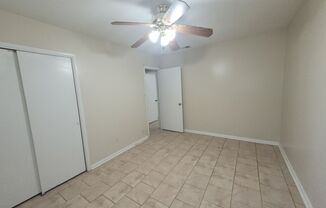 2 beds, 1 bath, $795