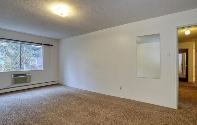 2 beds, 2 baths, $1,750, Unit Unit 210