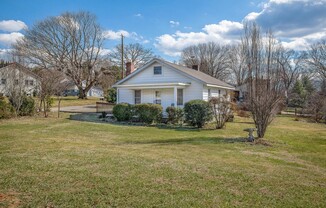 Adorable East Asheville House