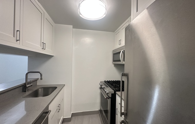 1 bed, 1 bath, $4,395, Unit 6C