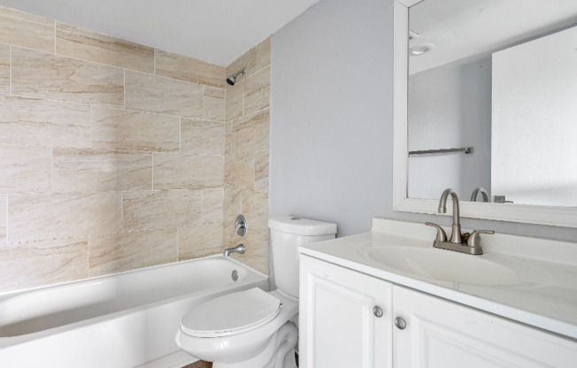 5850 NW 17 PL