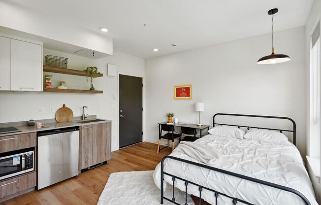 Studio, 1 bath, 250 sqft, $1,350, Unit 101