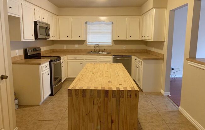 COMING SOON! 1006 Poppets Way **Ask about our NO CASH DEPOSIT option!**