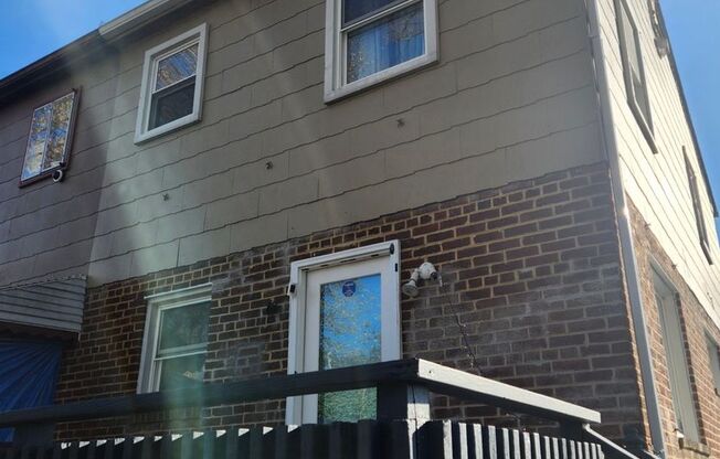 Hot in Hyattsville, 3 level 2 Bed + 1.5 Baths - Fenced Yard