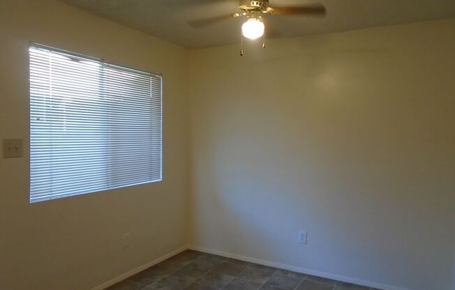 2 beds, 1.5 baths, $1,295, Unit UNIT 5