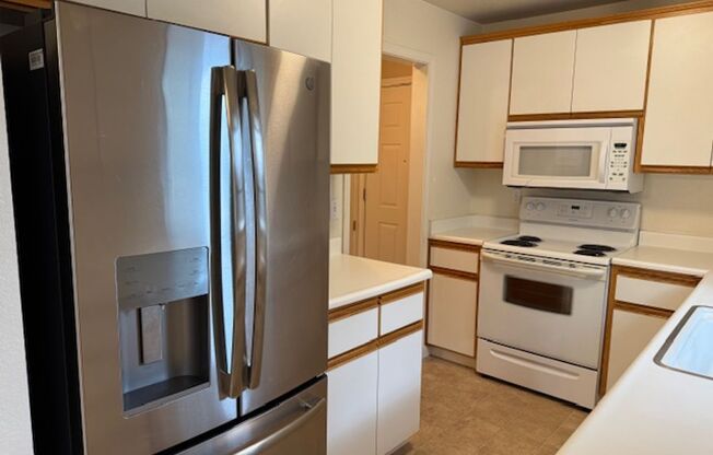 2 beds, 2.5 baths, $2,900, Unit # 203