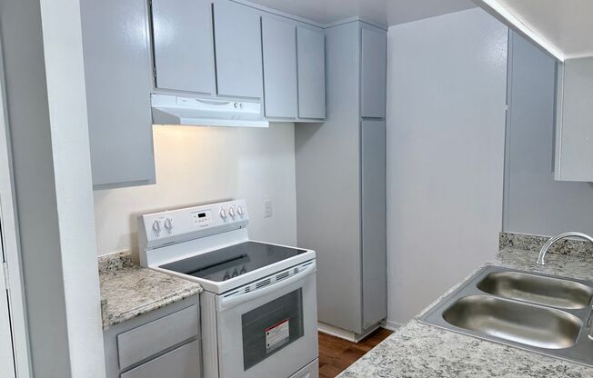 1 bed, 1 bath, 675 sqft, $2,300, Unit 216