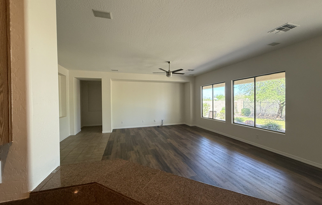 2344 W CLEARVIEW TRL