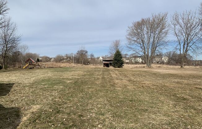 2318 BONAIRE PATH W