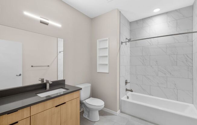 Studio, 1 bath, 548 sqft, $1,880, Unit 316