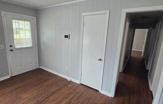 3 beds, 2 baths, $1,350