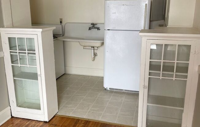 1 bed, 1 bath, 625 sqft, $969, Unit 105