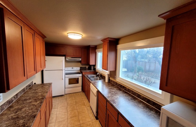 1212 S 101 ST