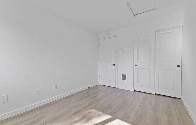 2 beds, 1 bath, 803 sqft, $1,575, Unit CMV 12215 - 101