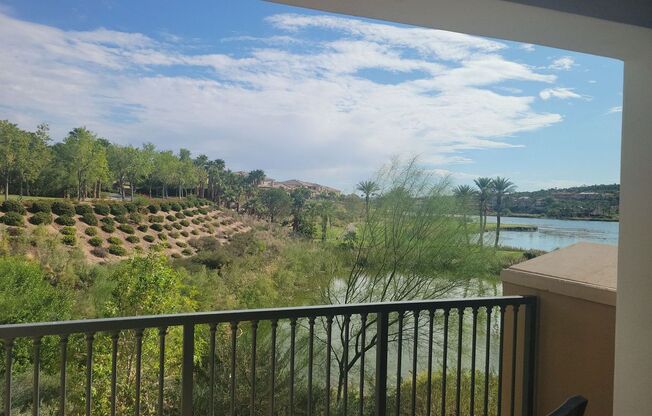 Stunning studio in Lake Las Vegas