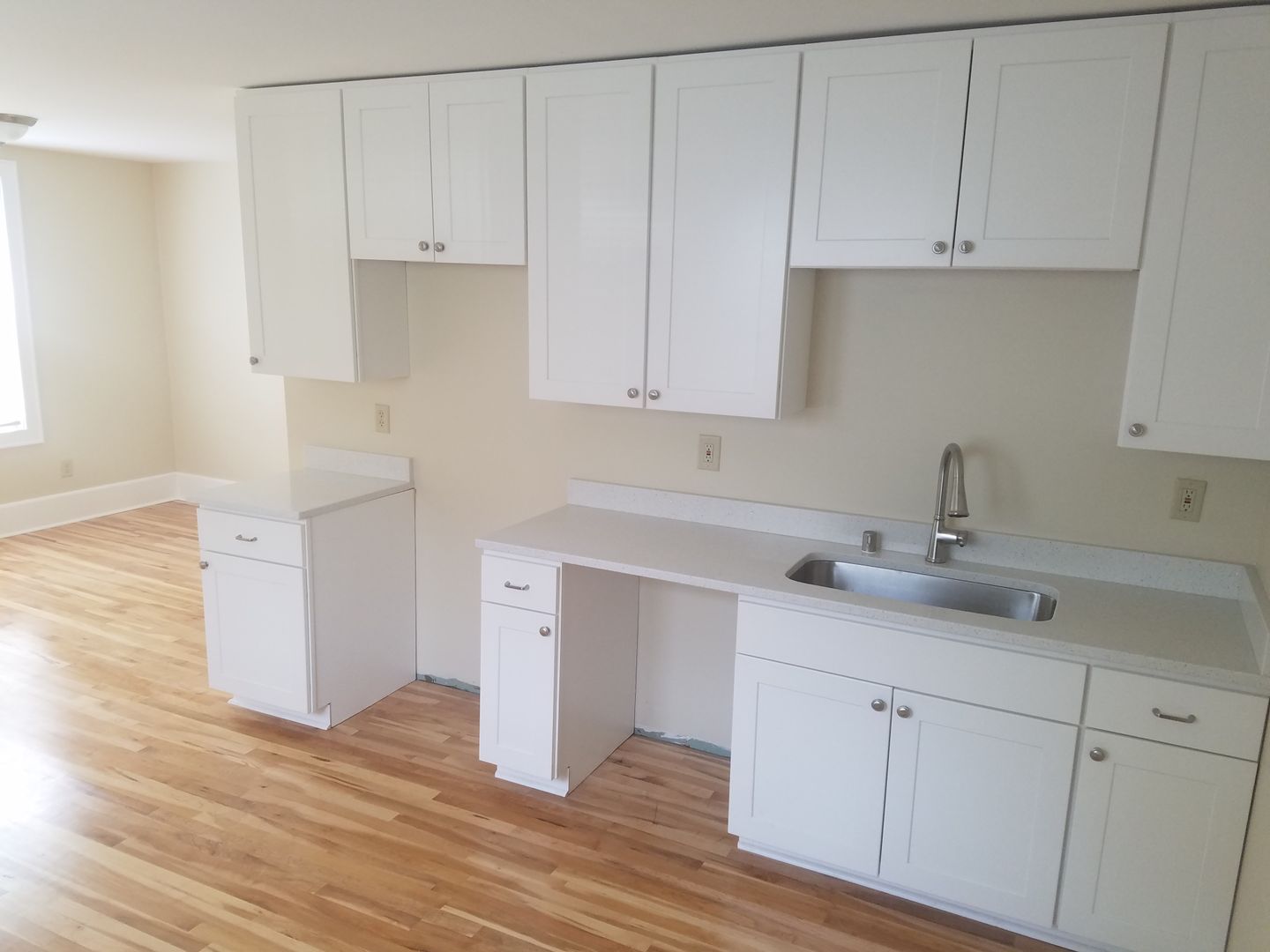 524-24A E. Wright St.