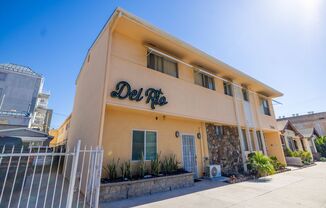 Del Rio Apartments