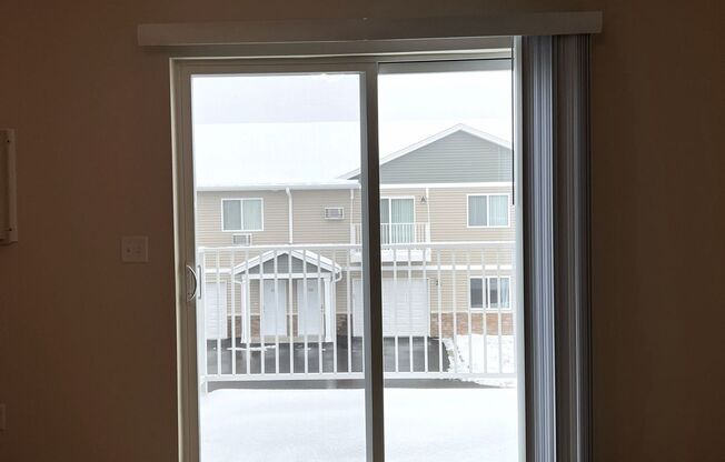 2 beds, 1 bath, 1,040 sqft, $1,485, Unit AT 709-34