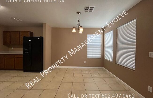 2869 E CHERRY HLS DR