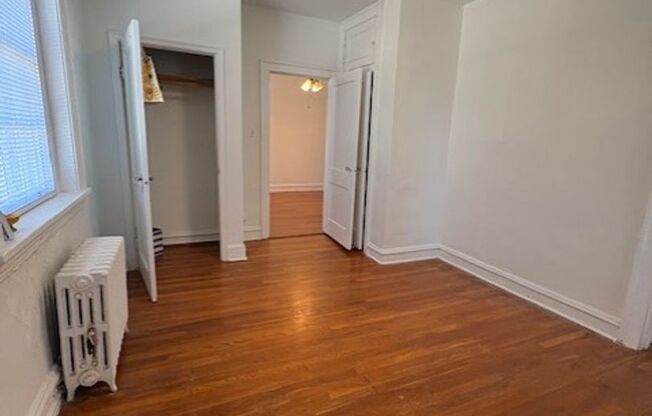 1 bed, 1 bath, 750 sqft, $1,325, Unit 218-7