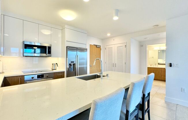 1 bed, 1 bath, $3,300