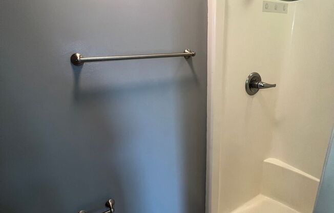 2 beds, 2 baths, 1,100 sqft, $1,075, Unit E-1