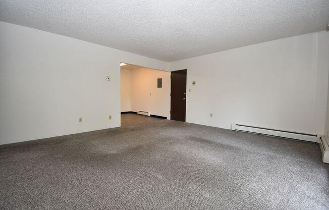 2 Bed 1 Bath Top-Floor Apartment w/ Private Deck