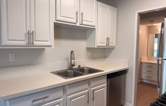 1 bed, 1 bath, 715 sqft, $2,460, Unit A015