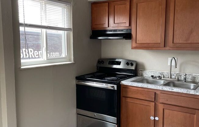 2 beds, 1 bath, 683 sqft, $750, Unit Unit D1