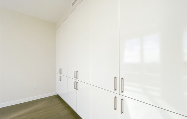 1 bed, 1 bath, 658 sqft, $5,000, Unit 21F