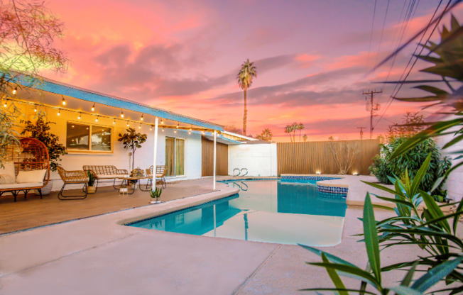 2043 SOMBRERO DR