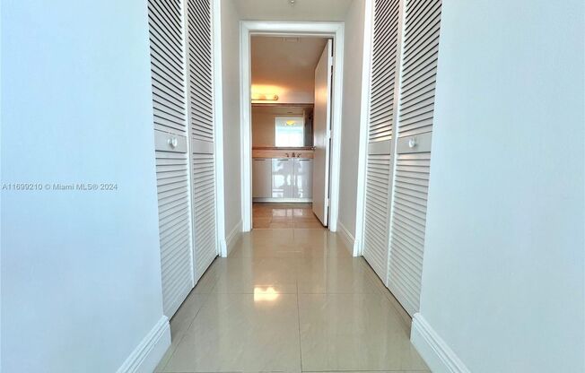 2 beds, 2 baths, 1,154 sqft, $4,800, Unit 1800 N Bayshore Dr # 24-09 (A11699210)